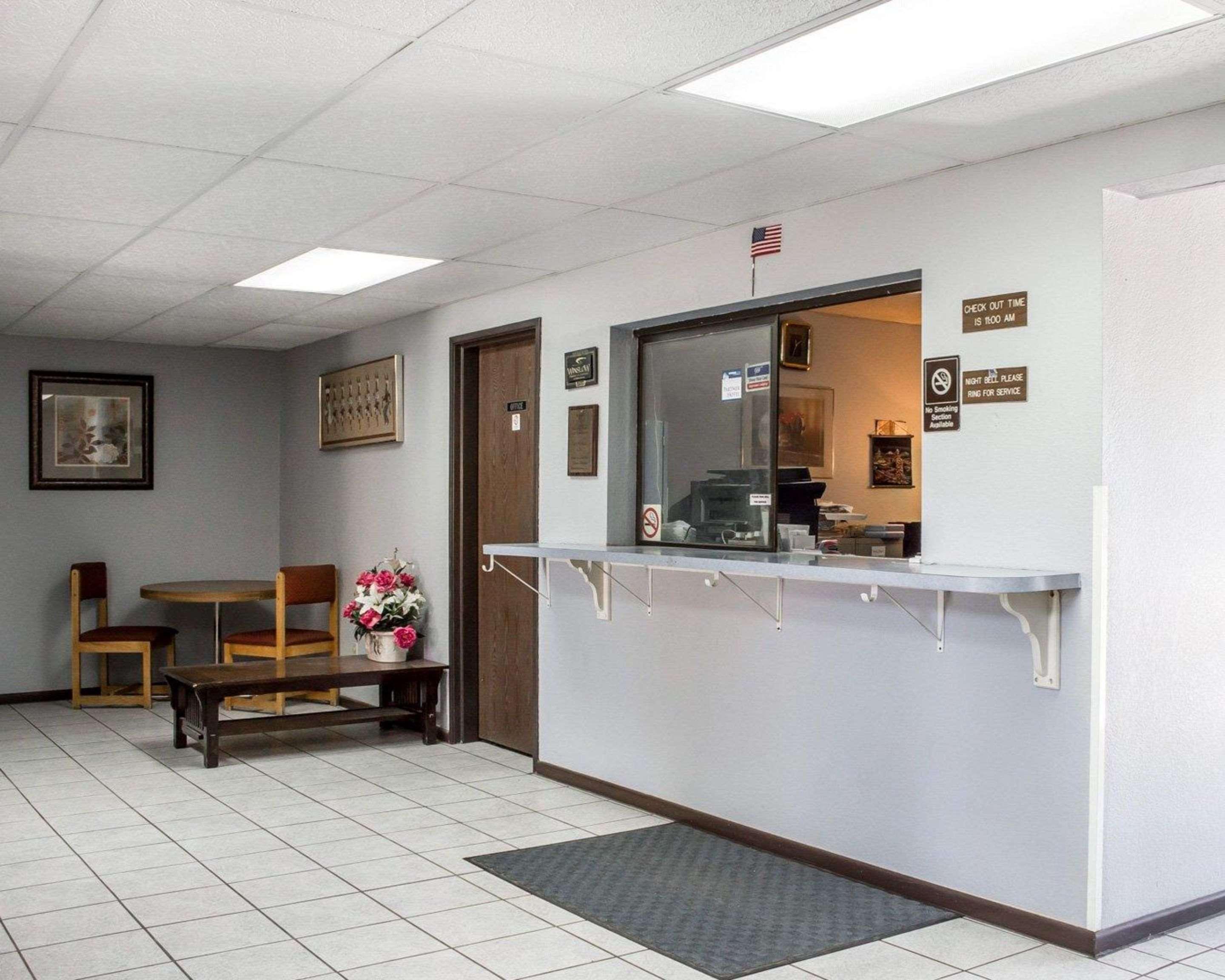 Rodeway Inn Winslow I-40 Экстерьер фото