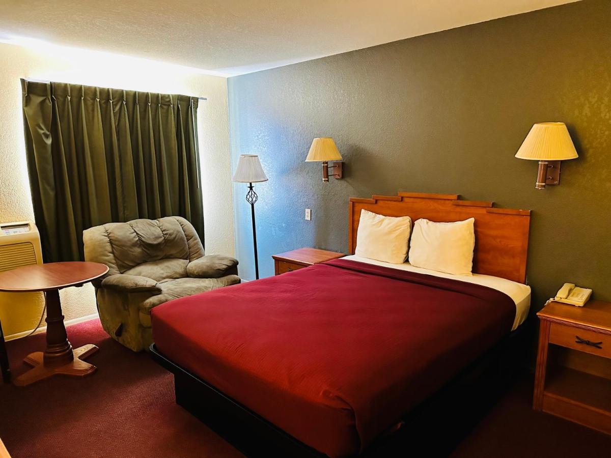 Rodeway Inn Winslow I-40 Экстерьер фото