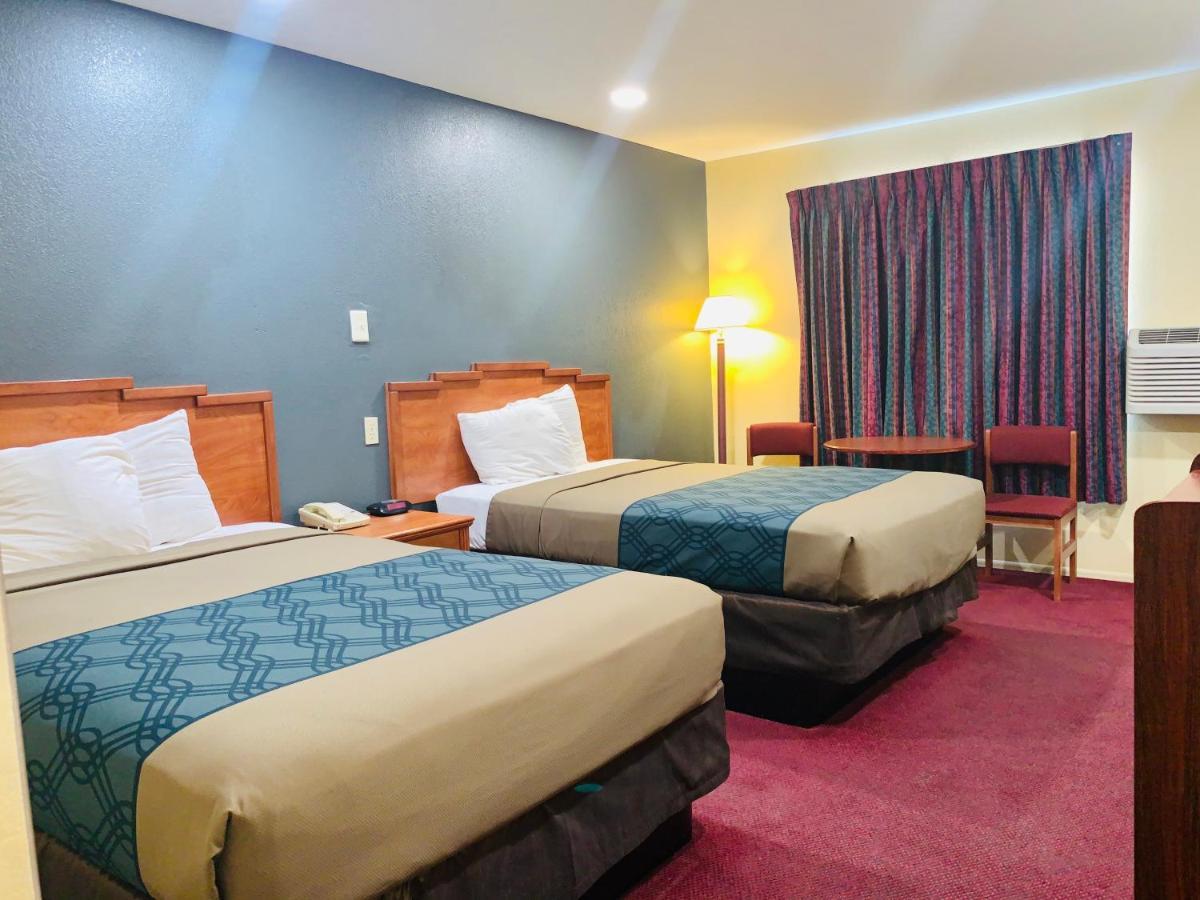 Rodeway Inn Winslow I-40 Экстерьер фото